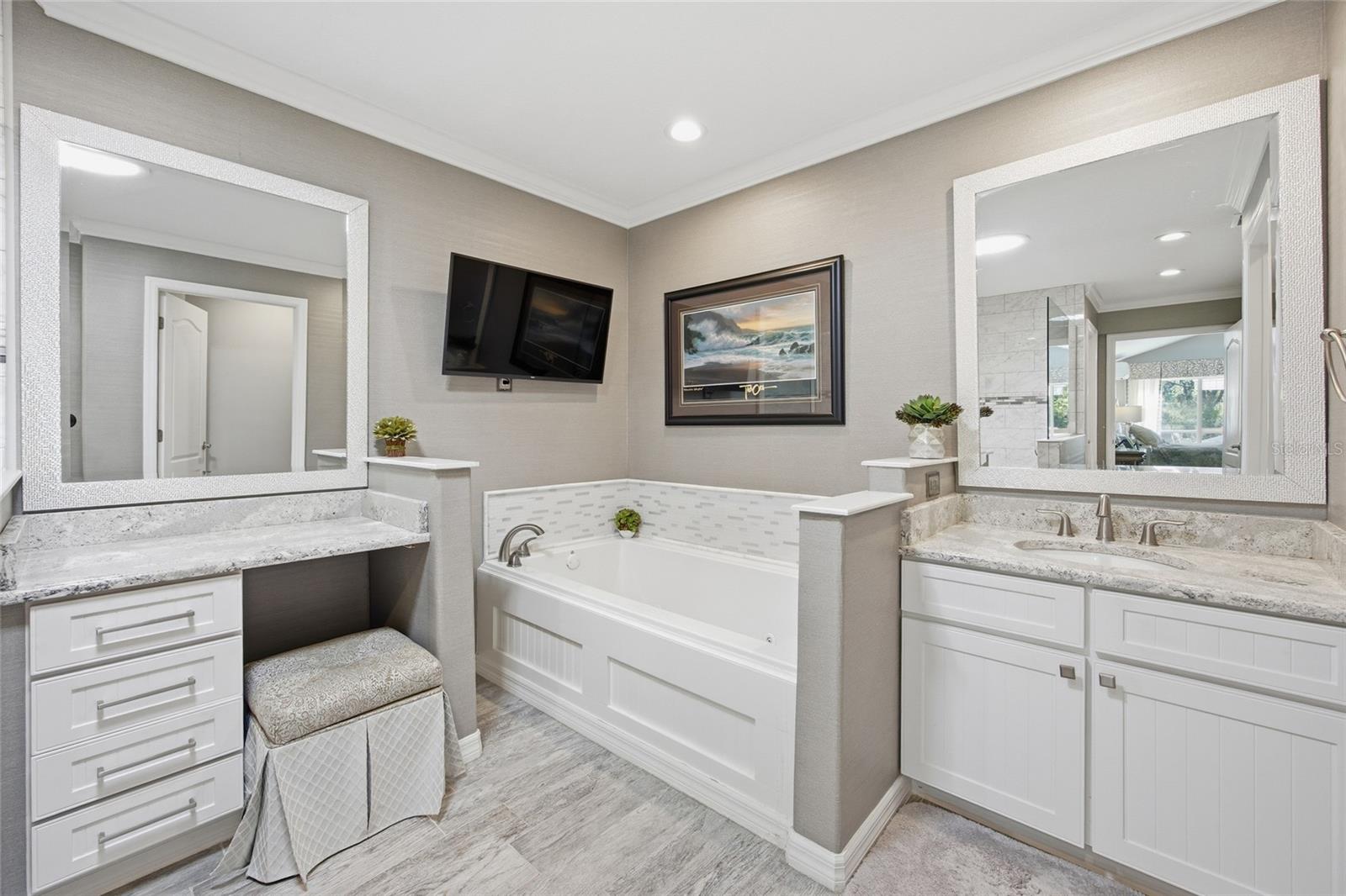 6120 LANDINGS BLVD, LADY LAKE, FL, 32159