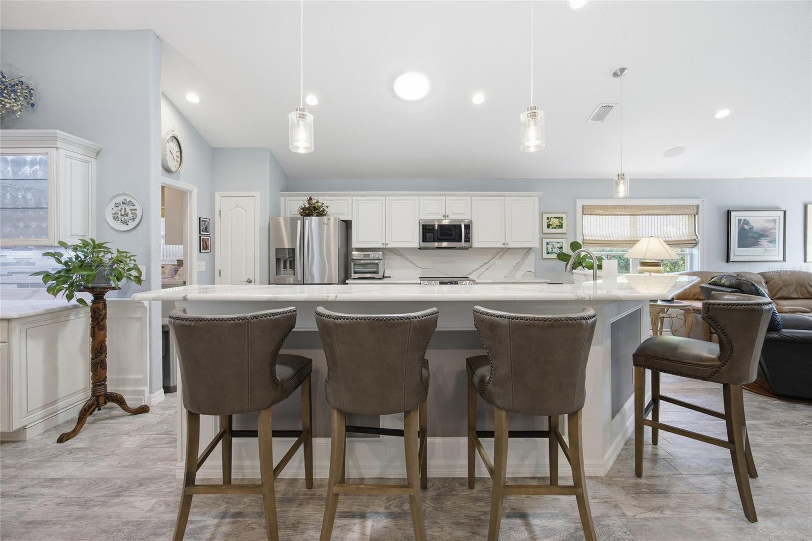 6120 LANDINGS BLVD, LADY LAKE, FL, 32159