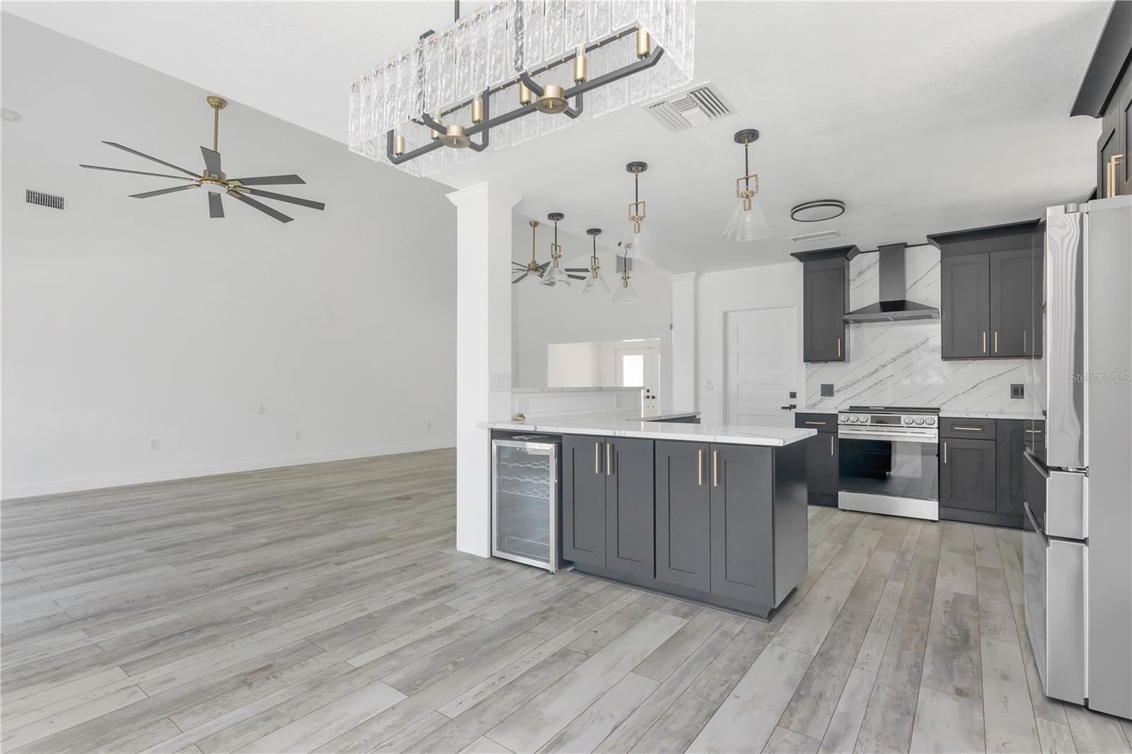 308 173RD AVE E, NORTH REDINGTON BEACH, FL, 33708