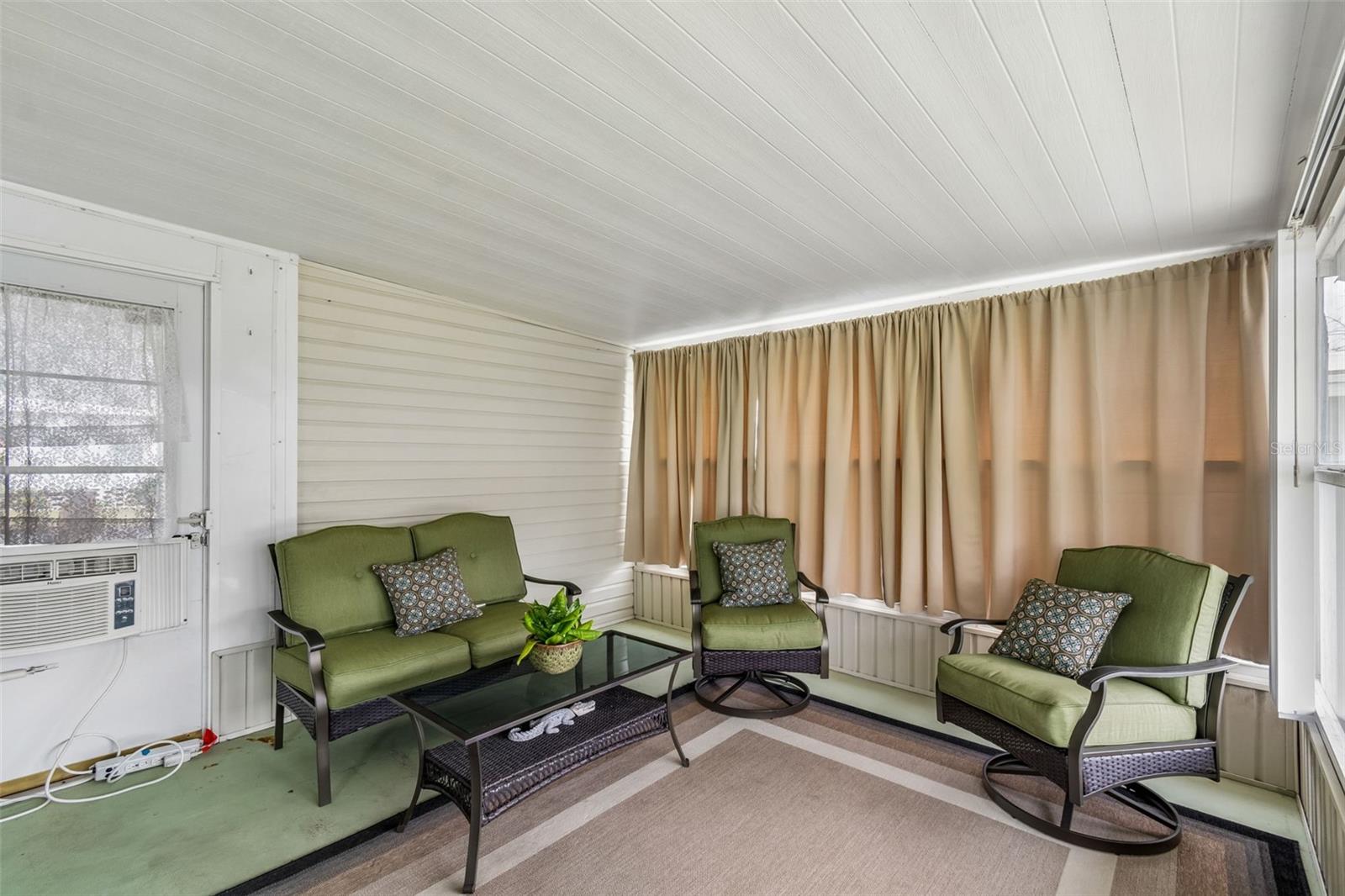 37644 PINATA AVE, ZEPHYRHILLS, FL, 33541