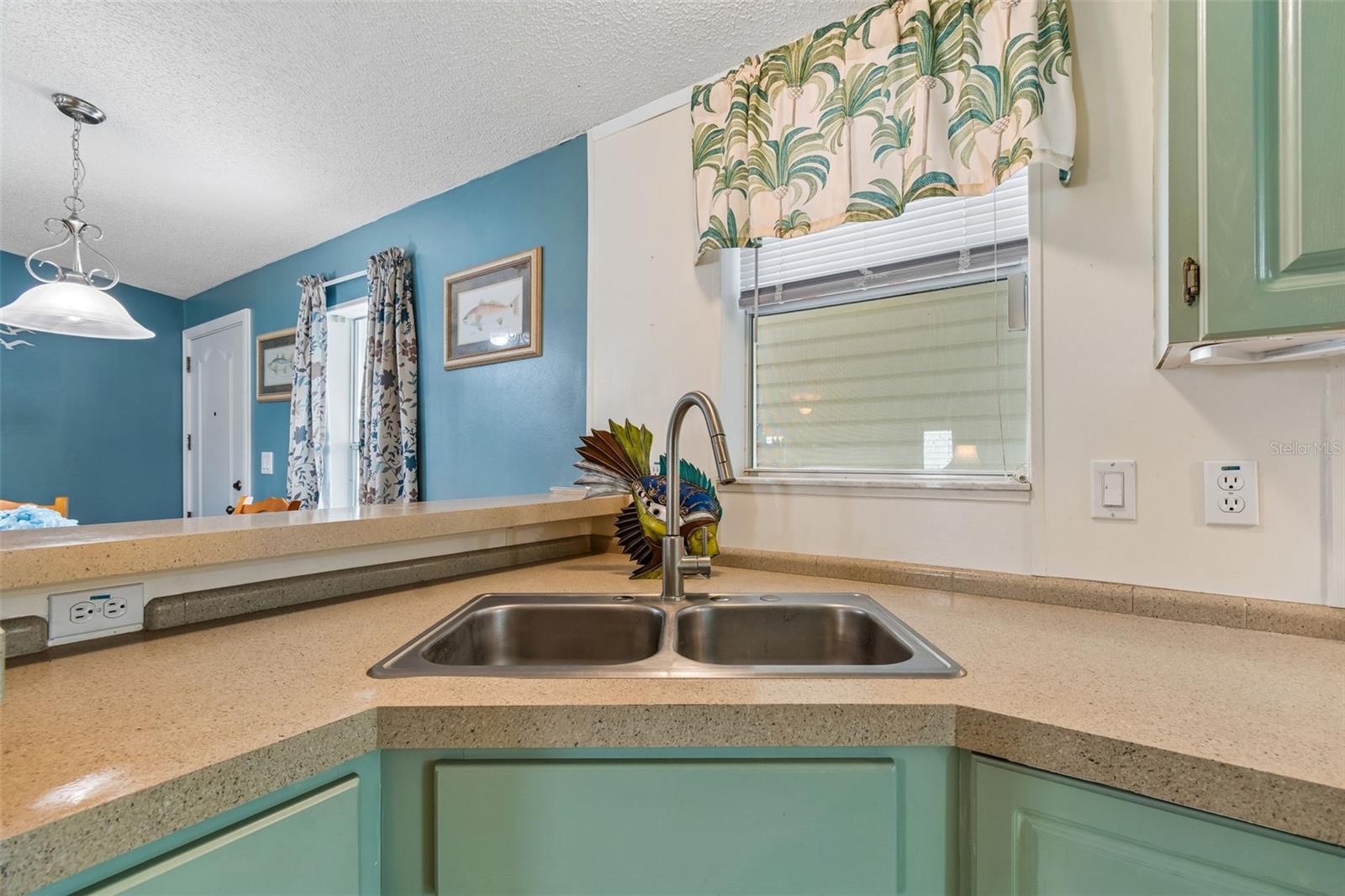 37644 PINATA AVE, ZEPHYRHILLS, FL, 33541