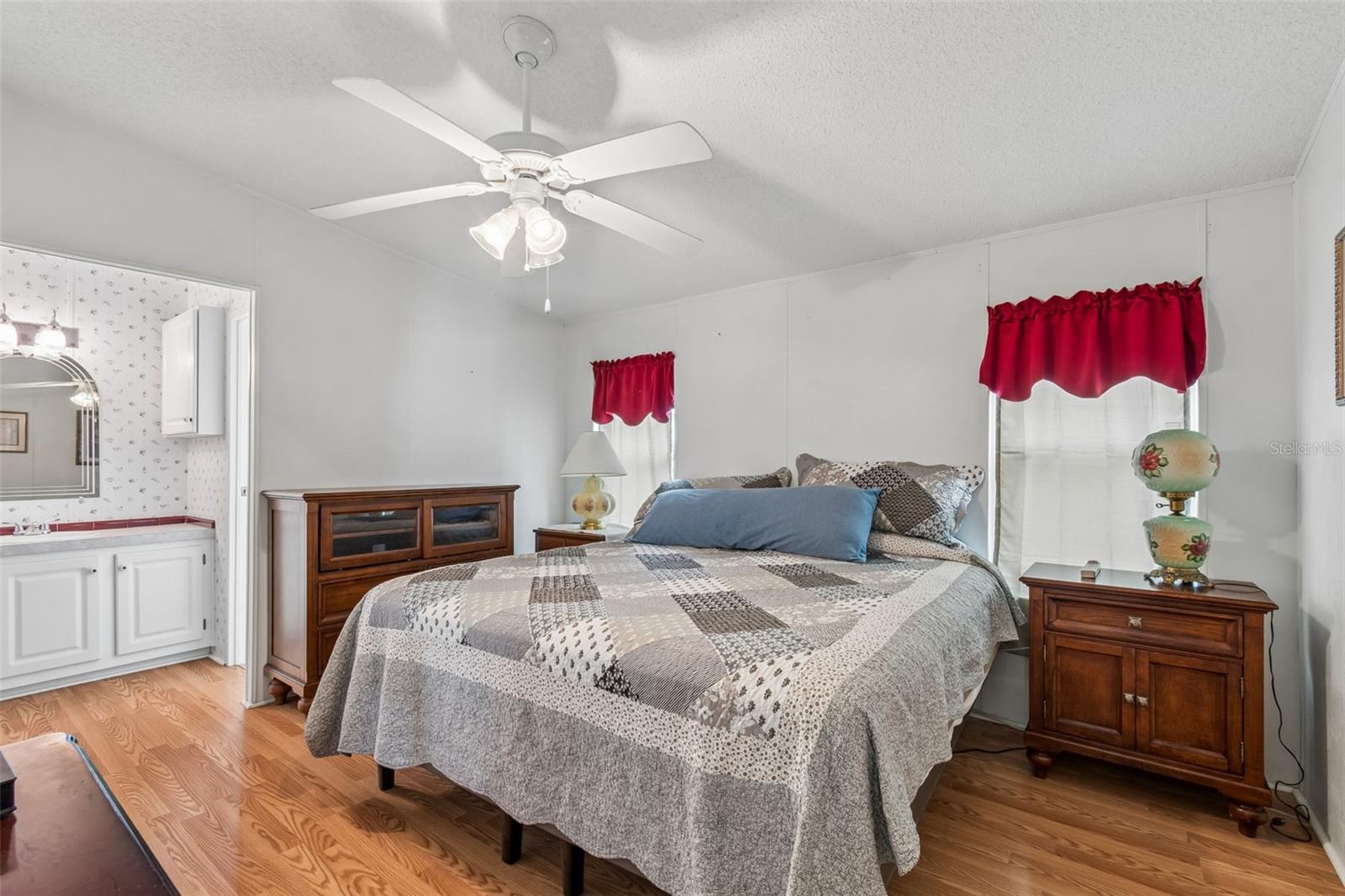 37644 PINATA AVE, ZEPHYRHILLS, FL, 33541