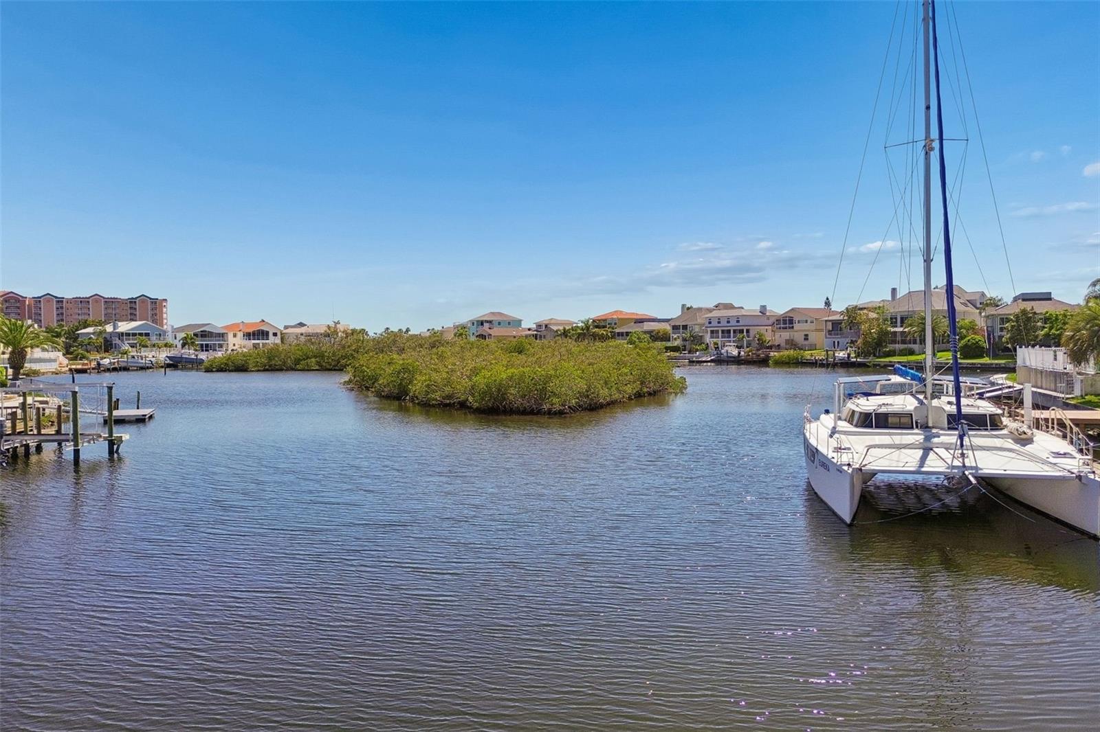 6211 BAYSIDE DR, NEW PORT RICHEY, FL, 34652