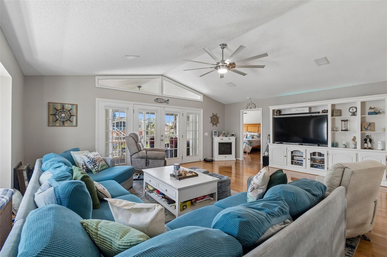 6211 BAYSIDE DR, NEW PORT RICHEY, FL, 34652