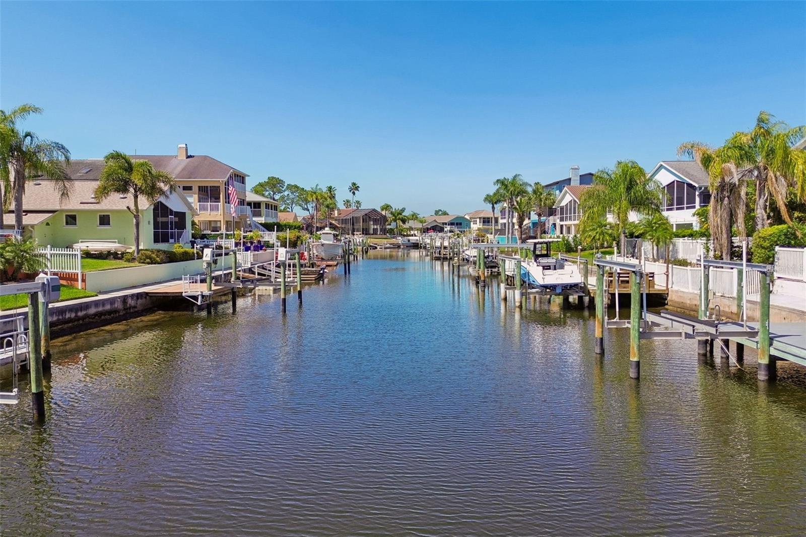 6211 BAYSIDE DR, NEW PORT RICHEY, FL, 34652