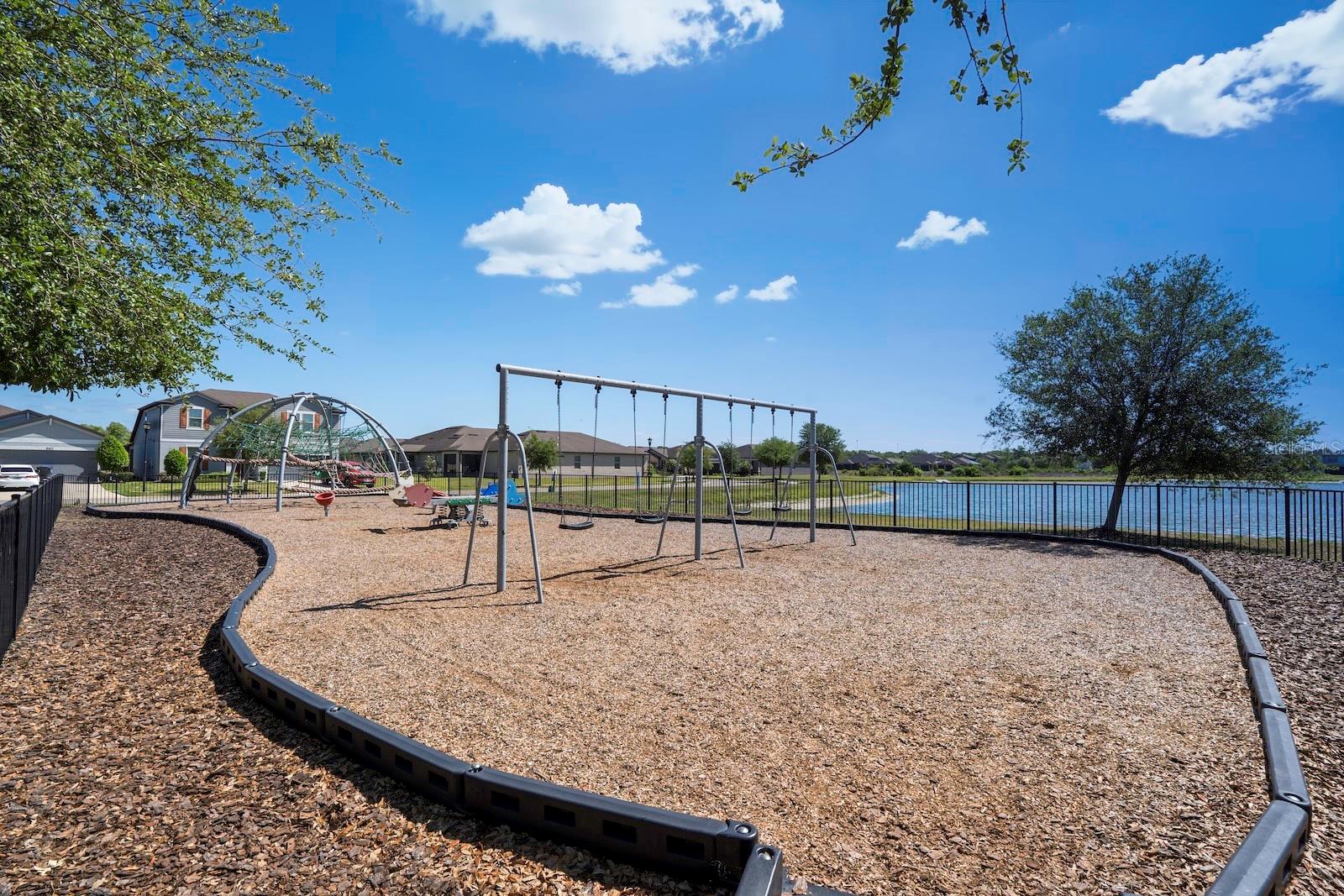 9136 HILLCROFT DR, RIVERVIEW, FL, 33578