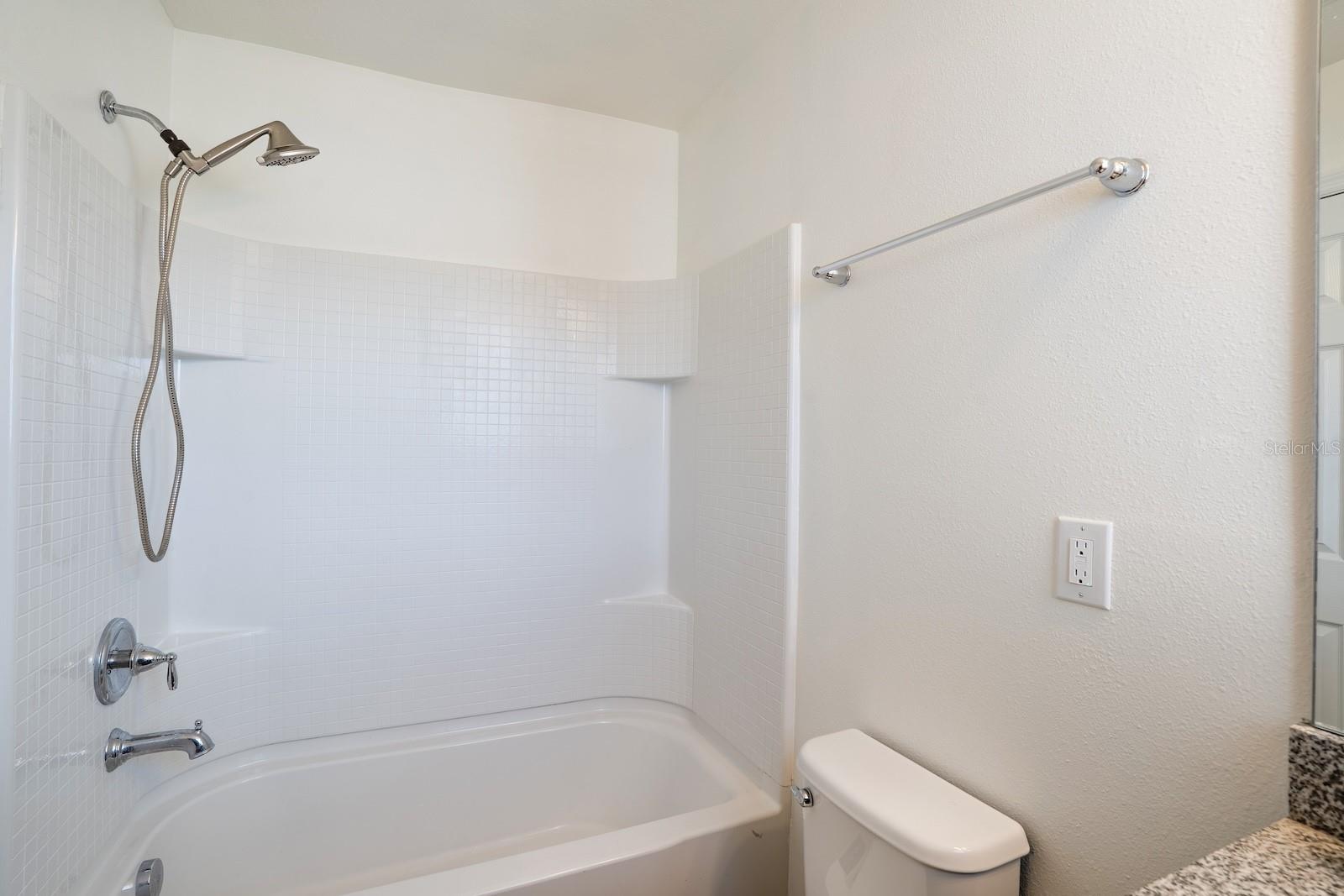 9136 HILLCROFT DR, RIVERVIEW, FL, 33578