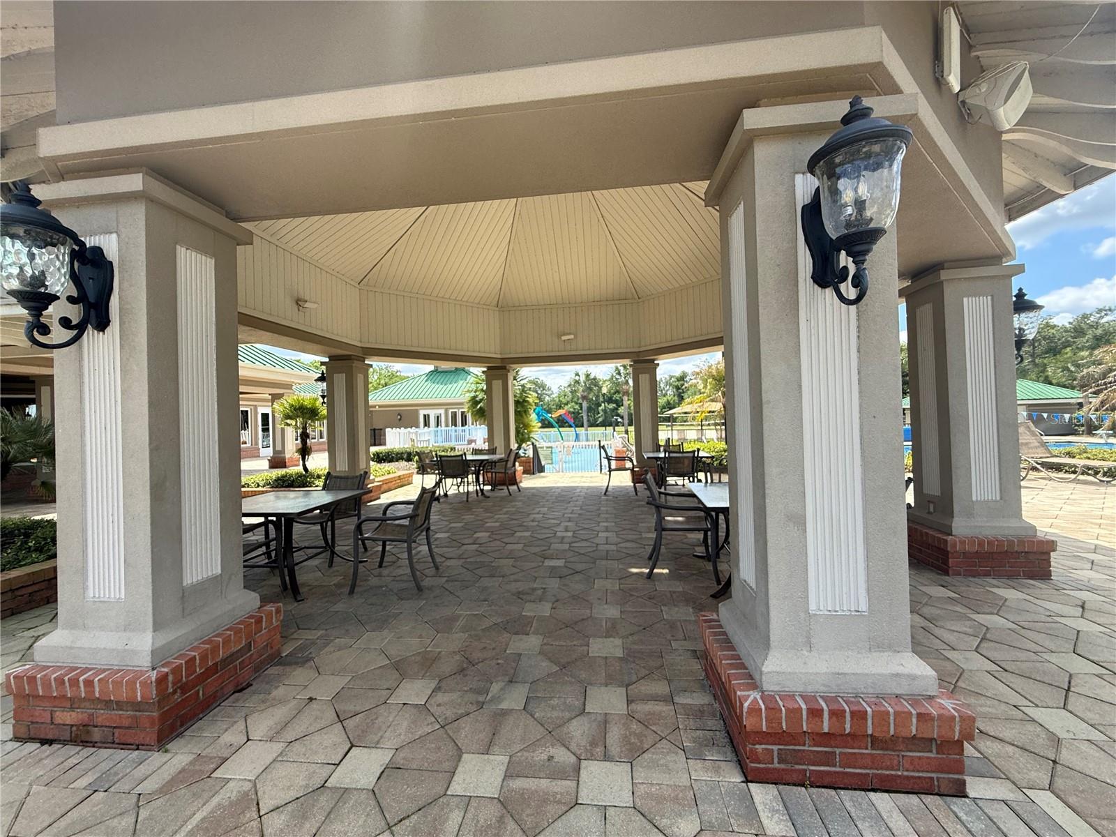 19138 MEADOW PINE DR, TAMPA, FL, 33647