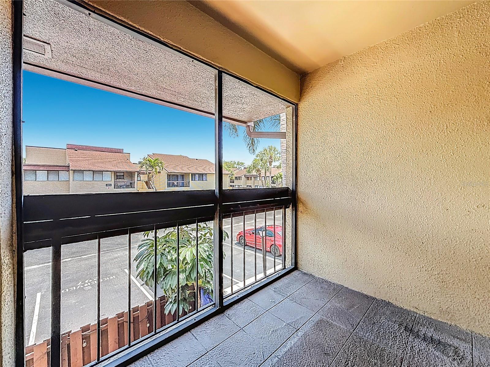 890 N VILLAGE DR N #204, ST PETERSBURG, FL, 33716