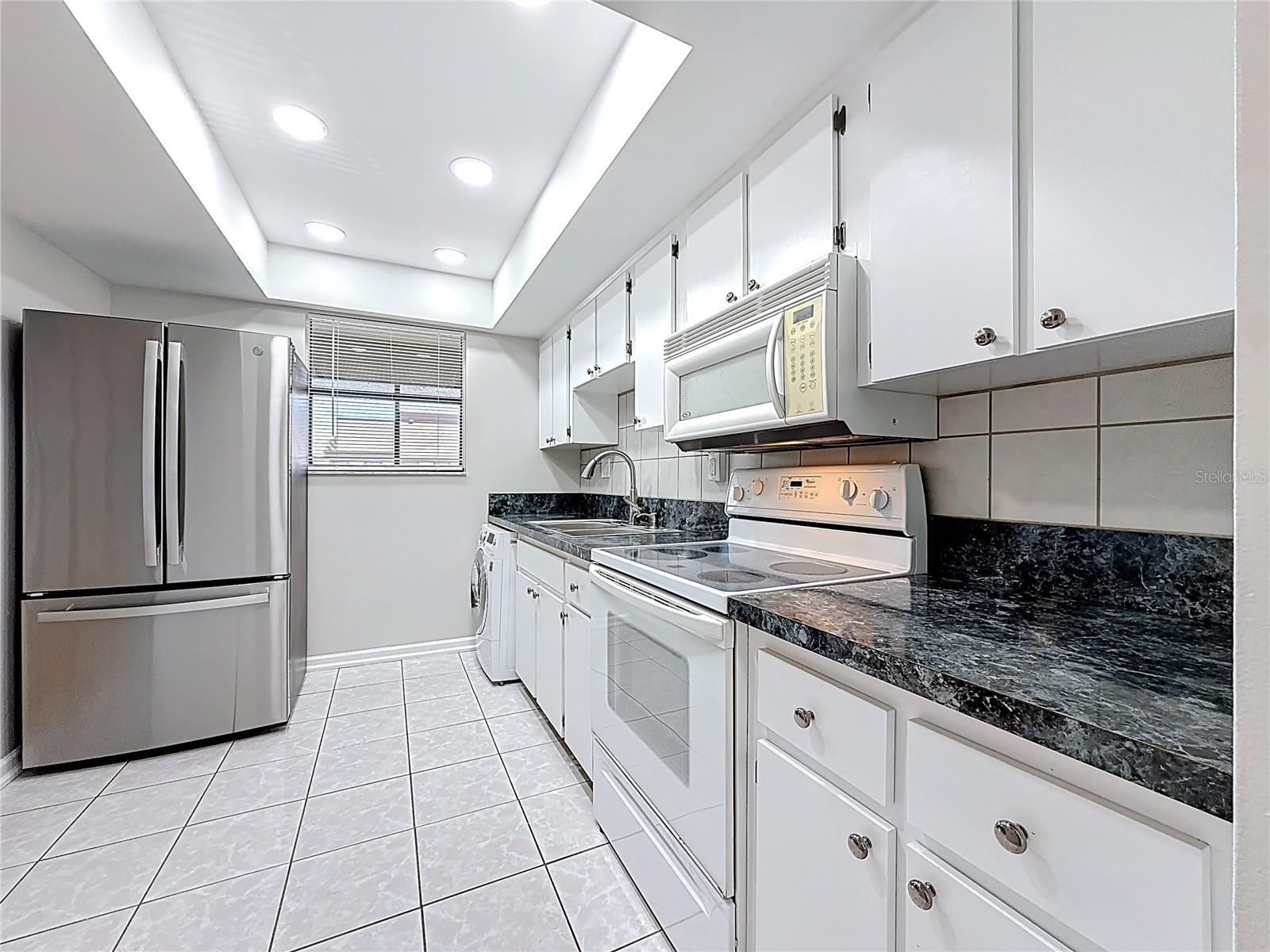 890 N VILLAGE DR N #204, ST PETERSBURG, FL, 33716