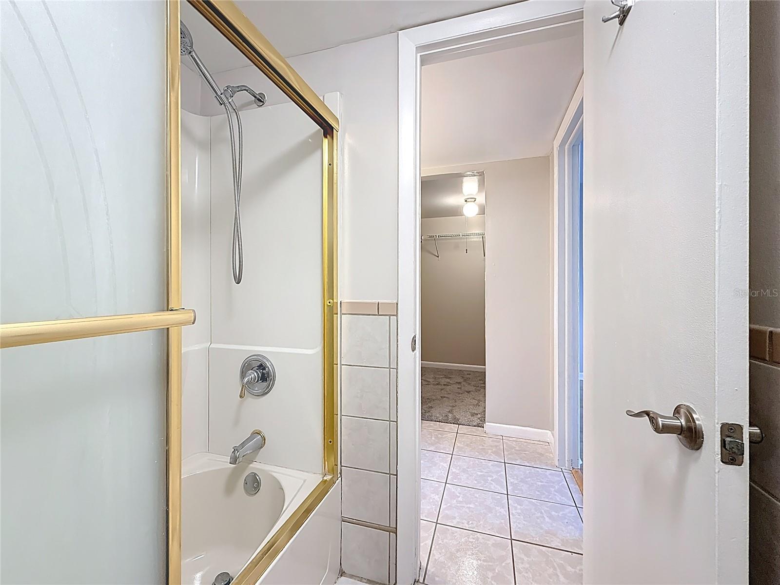 890 N VILLAGE DR N #204, ST PETERSBURG, FL, 33716