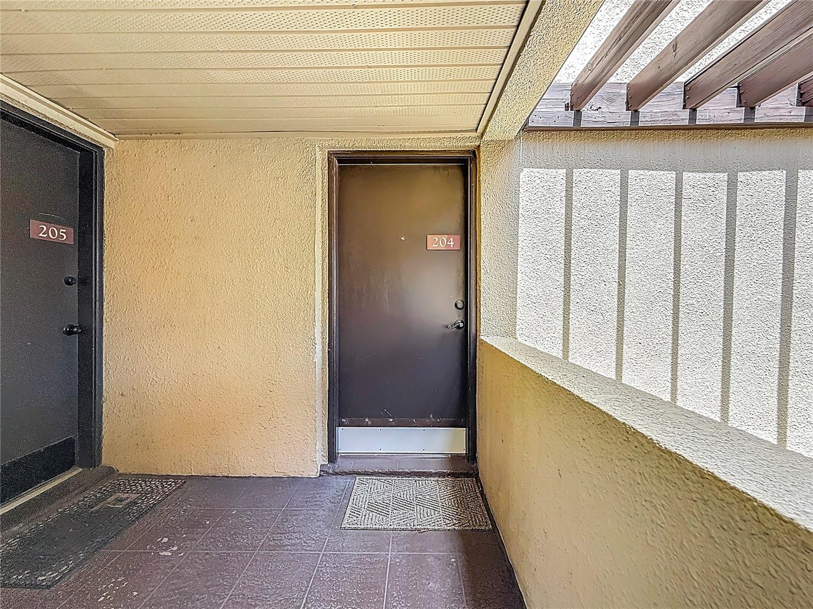 890 N VILLAGE DR N #204, ST PETERSBURG, FL, 33716