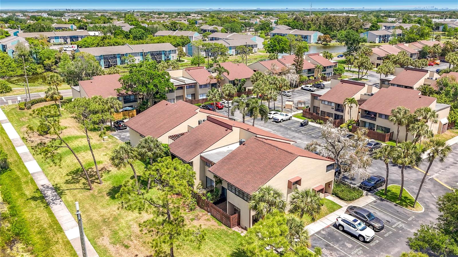 890 N VILLAGE DR N #204, ST PETERSBURG, FL, 33716