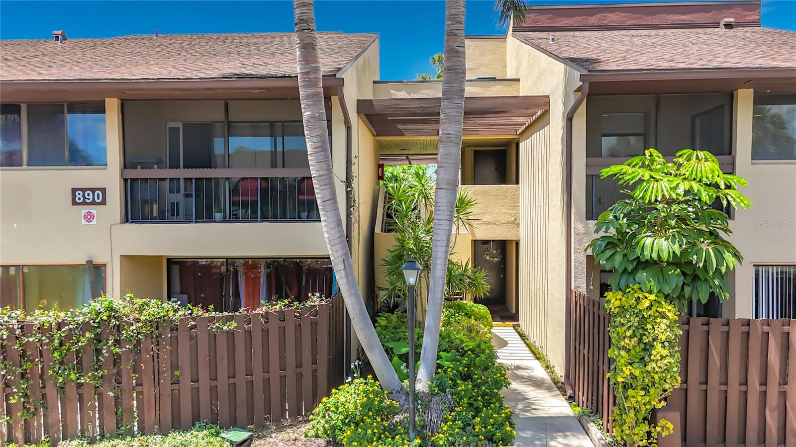 890 N VILLAGE DR N #204, ST PETERSBURG, FL, 33716