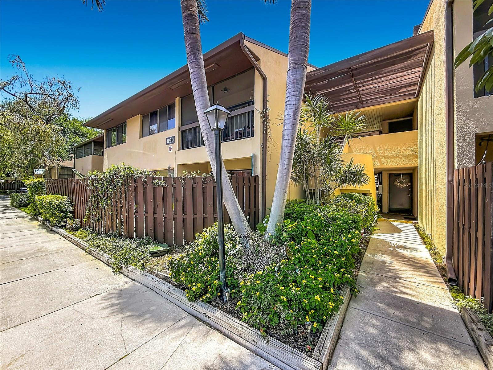 890 N VILLAGE DR N #204, ST PETERSBURG, FL, 33716