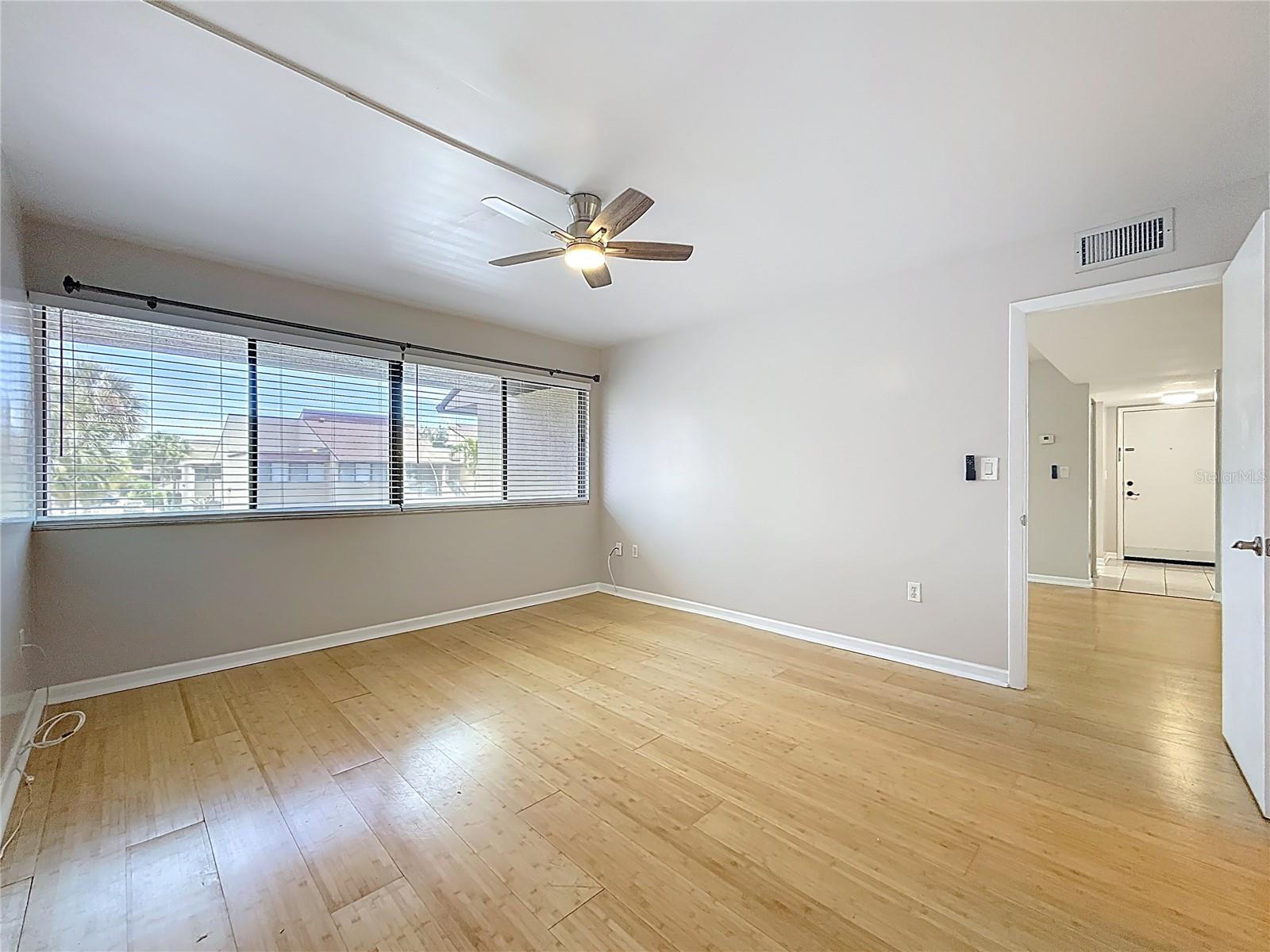 890 N VILLAGE DR N #204, ST PETERSBURG, FL, 33716