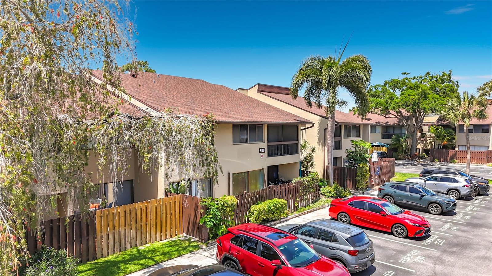 890 N VILLAGE DR N #204, ST PETERSBURG, FL, 33716