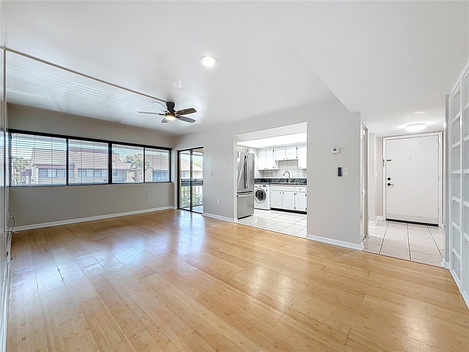 890 N VILLAGE DR N #204, ST PETERSBURG, FL, 33716