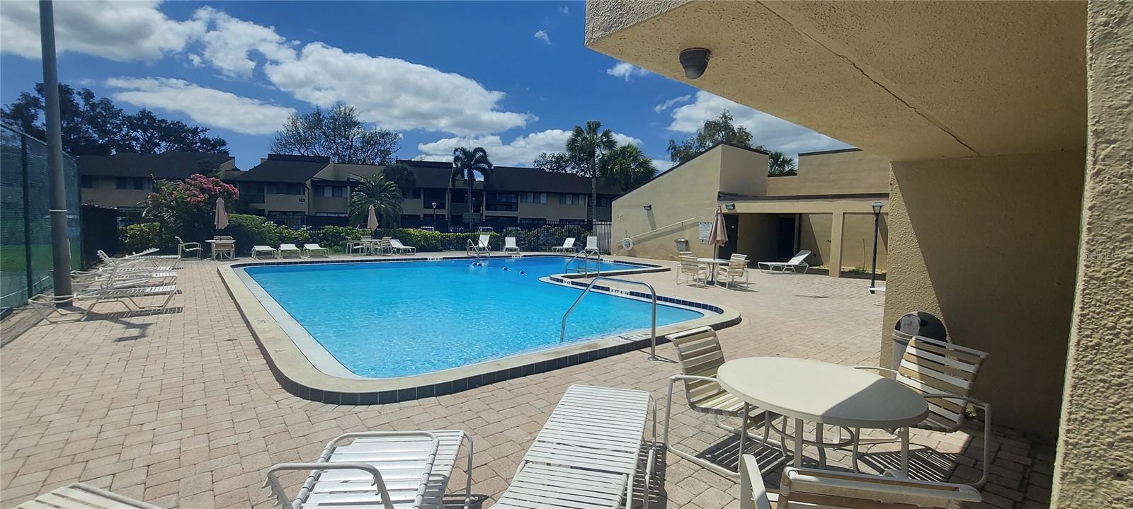 890 N VILLAGE DR N #204, ST PETERSBURG, FL, 33716