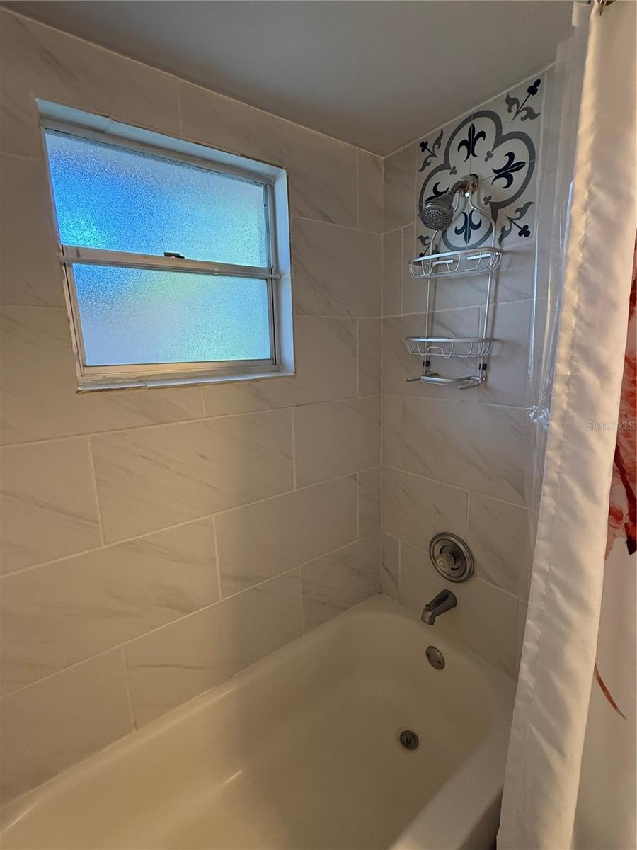 24 WESTHAMPTON DR, PALM COAST, FL, 32164