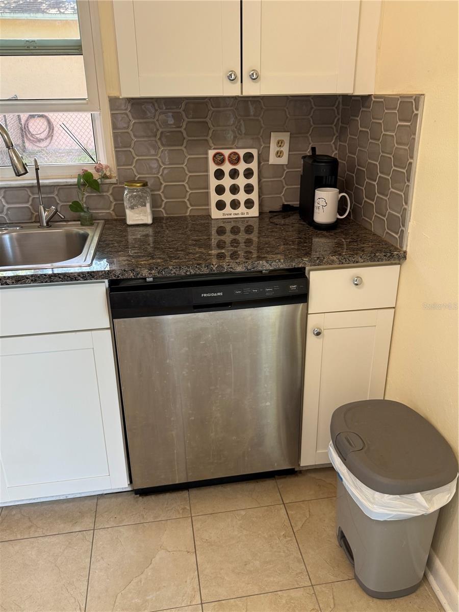 24 WESTHAMPTON DR, PALM COAST, FL, 32164