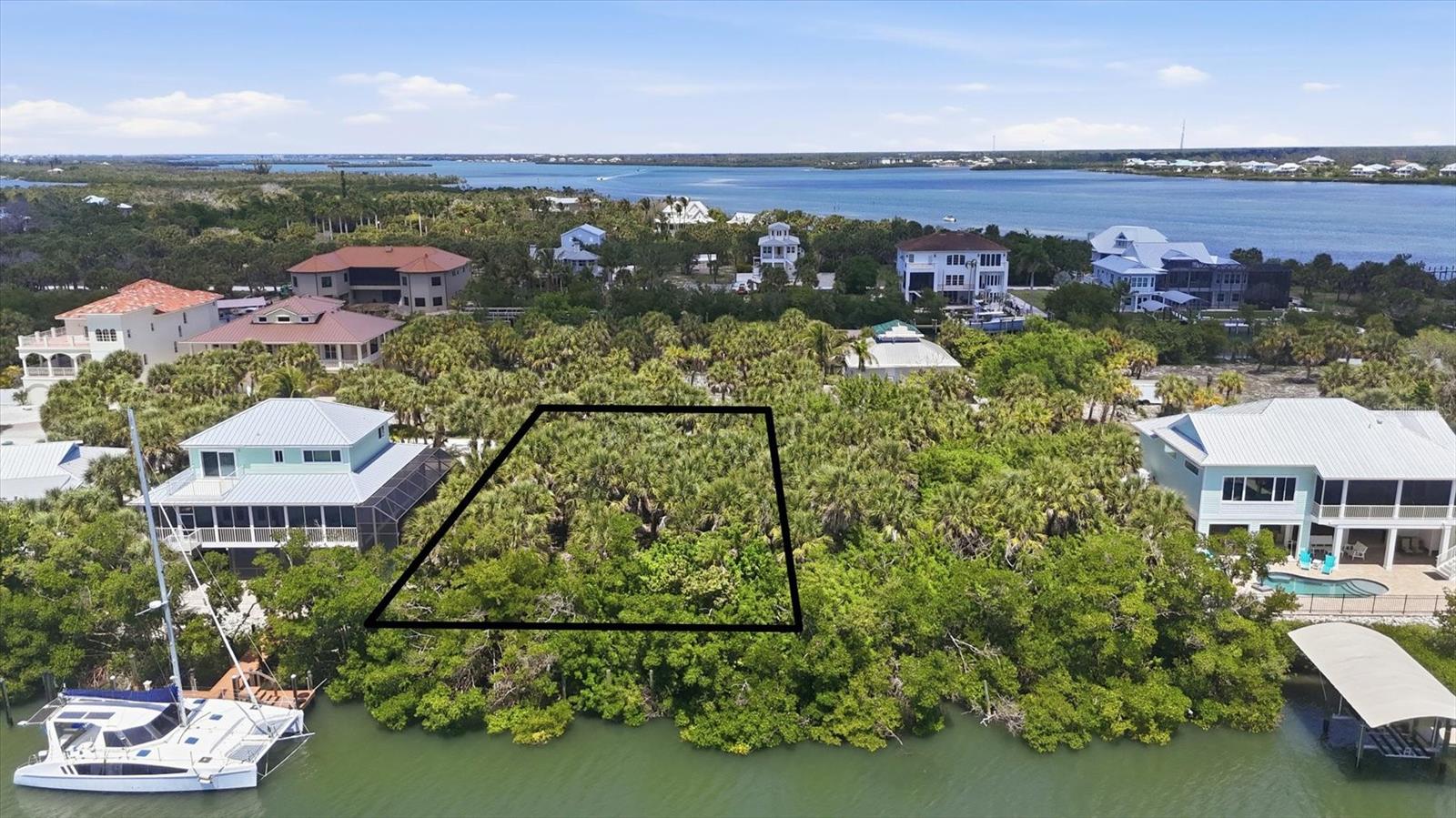 70 PALM DR, PLACIDA, FL, 33946