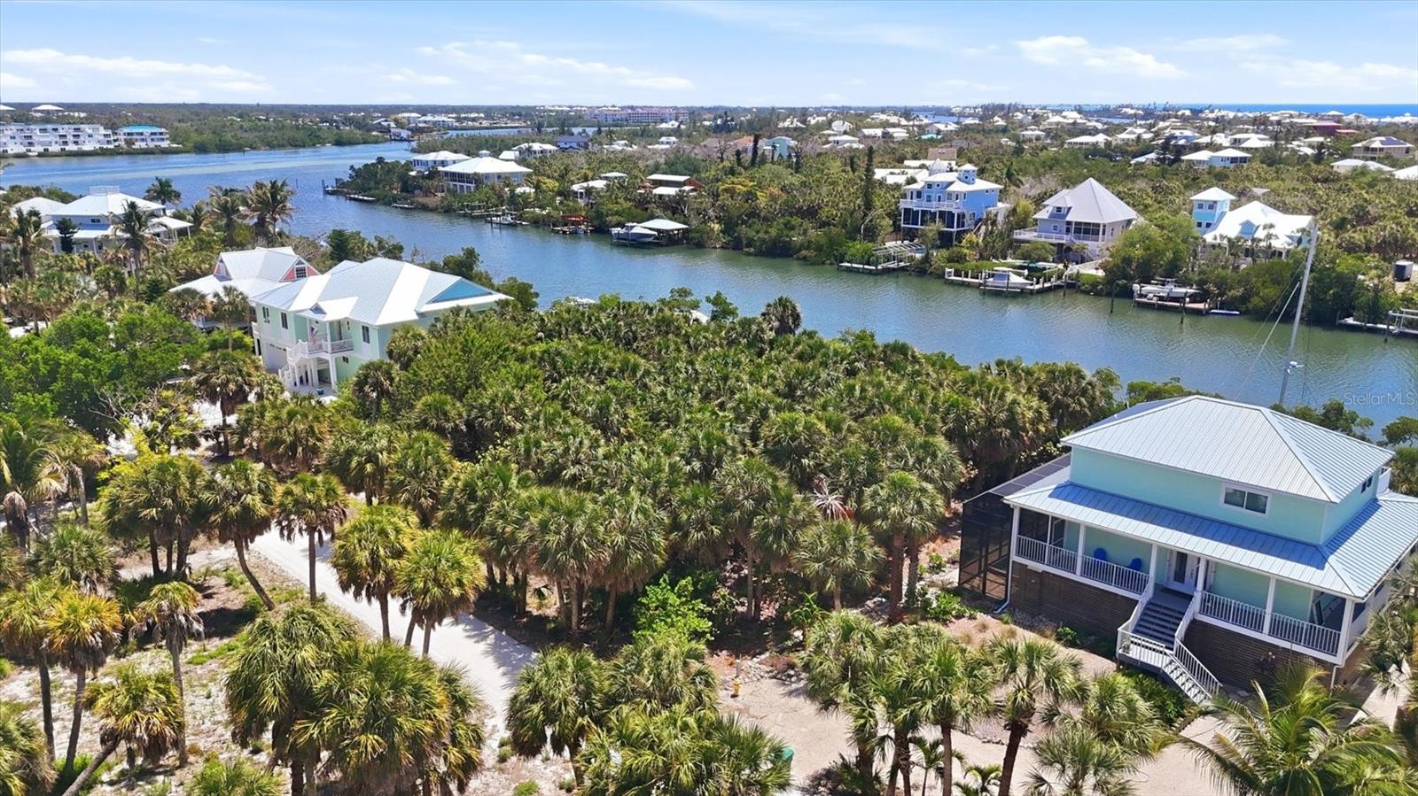 70 PALM DR, PLACIDA, FL, 33946