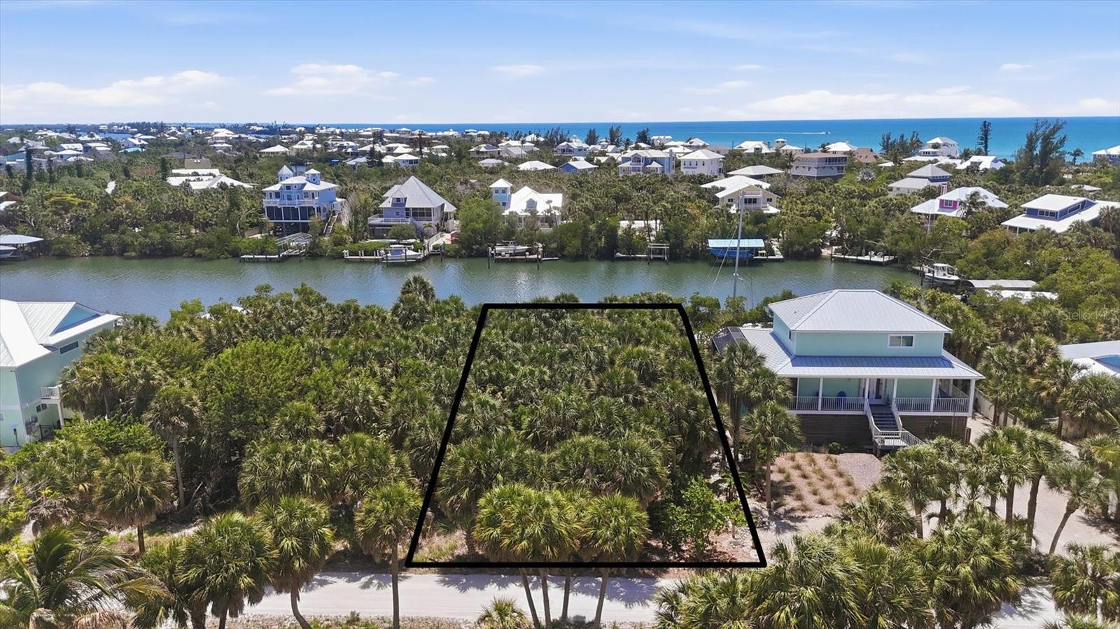 70 PALM DR, PLACIDA, FL, 33946