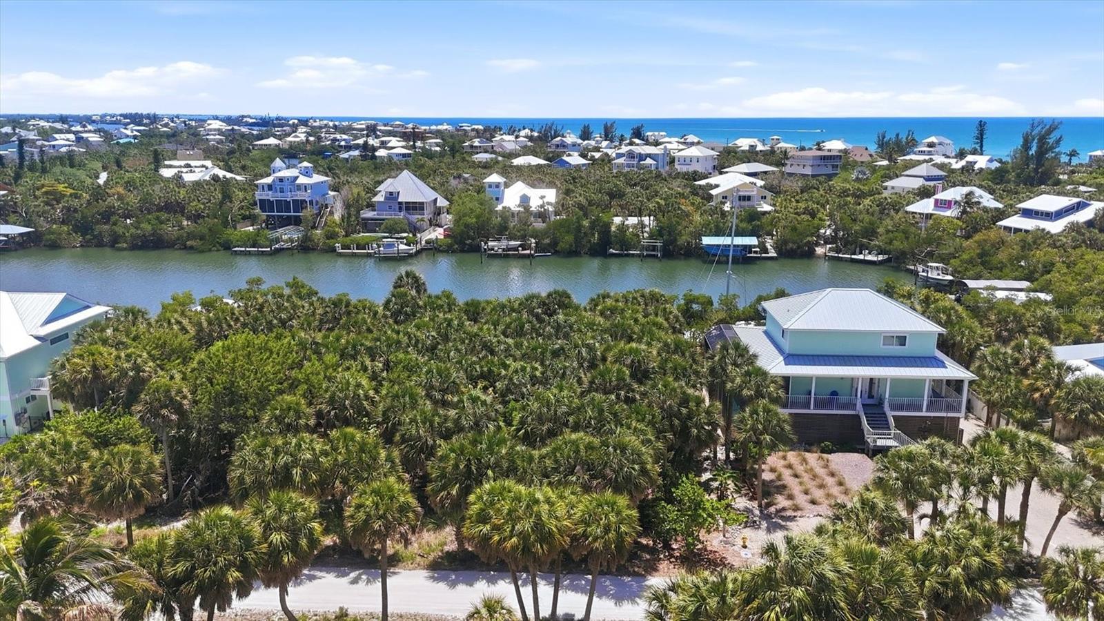 70 PALM DR, PLACIDA, FL, 33946