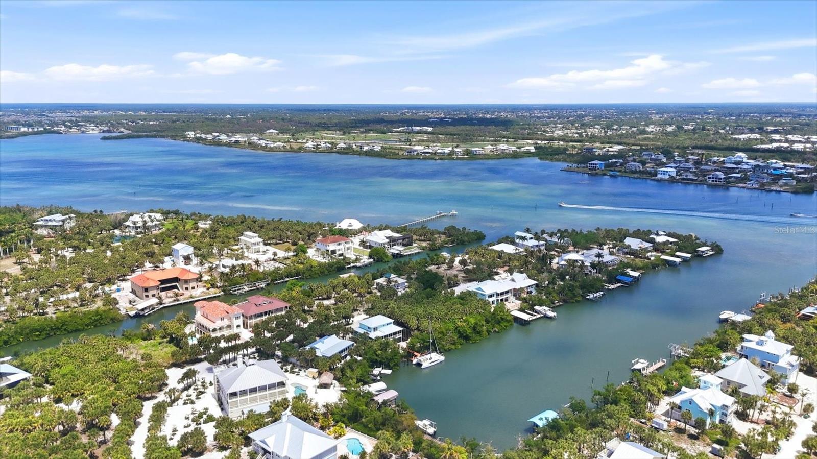 70 PALM DR, PLACIDA, FL, 33946