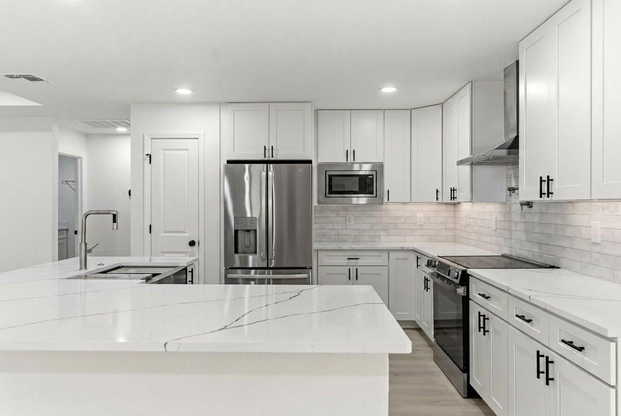 12116 PETREL AVE, WEEKI WACHEE, FL, 34614