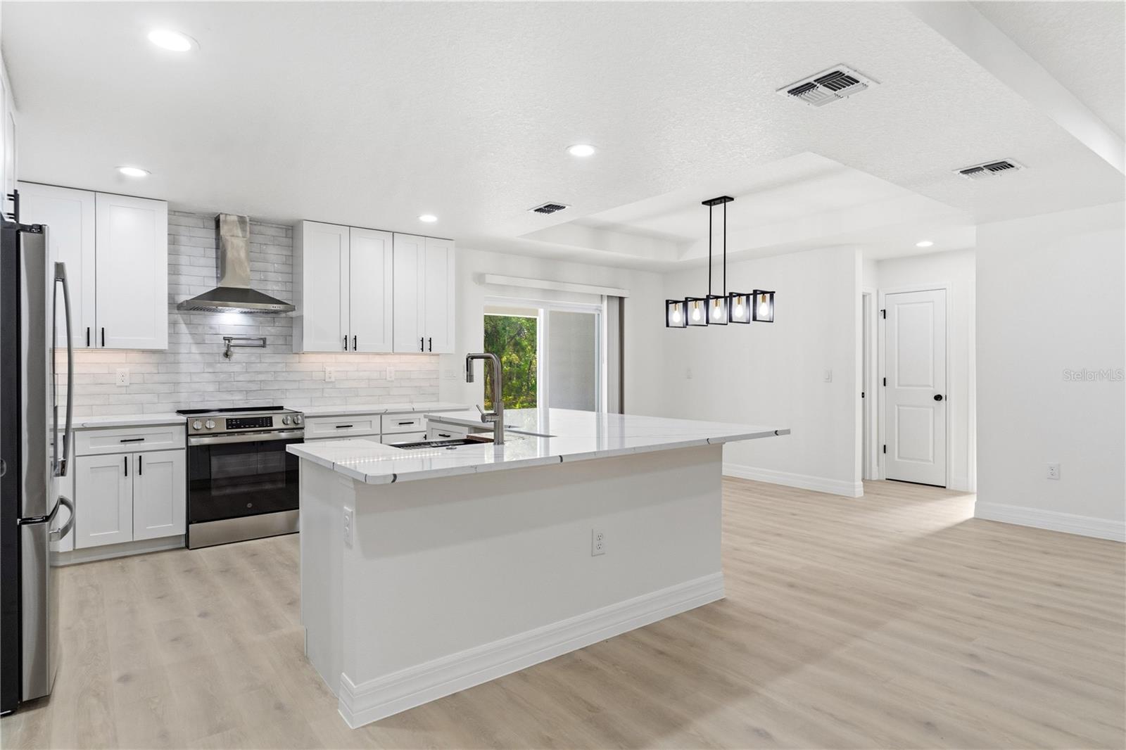 12116 PETREL AVE, WEEKI WACHEE, FL, 34614