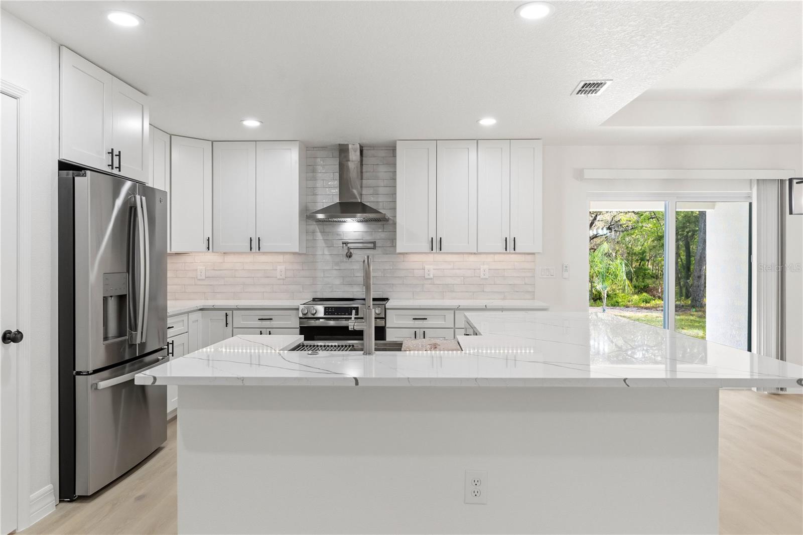 12116 PETREL AVE, WEEKI WACHEE, FL, 34614