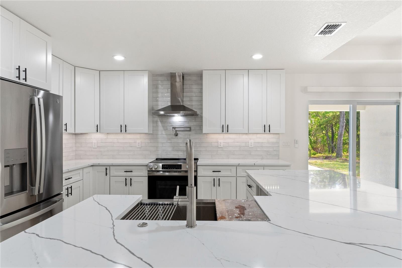 12116 PETREL AVE, WEEKI WACHEE, FL, 34614