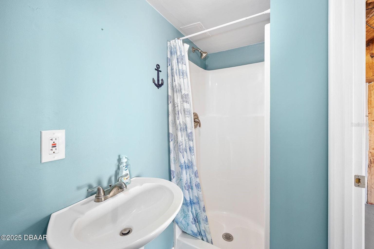 448 NAUTILUS AVE, DAYTONA BEACH, FL, 32118