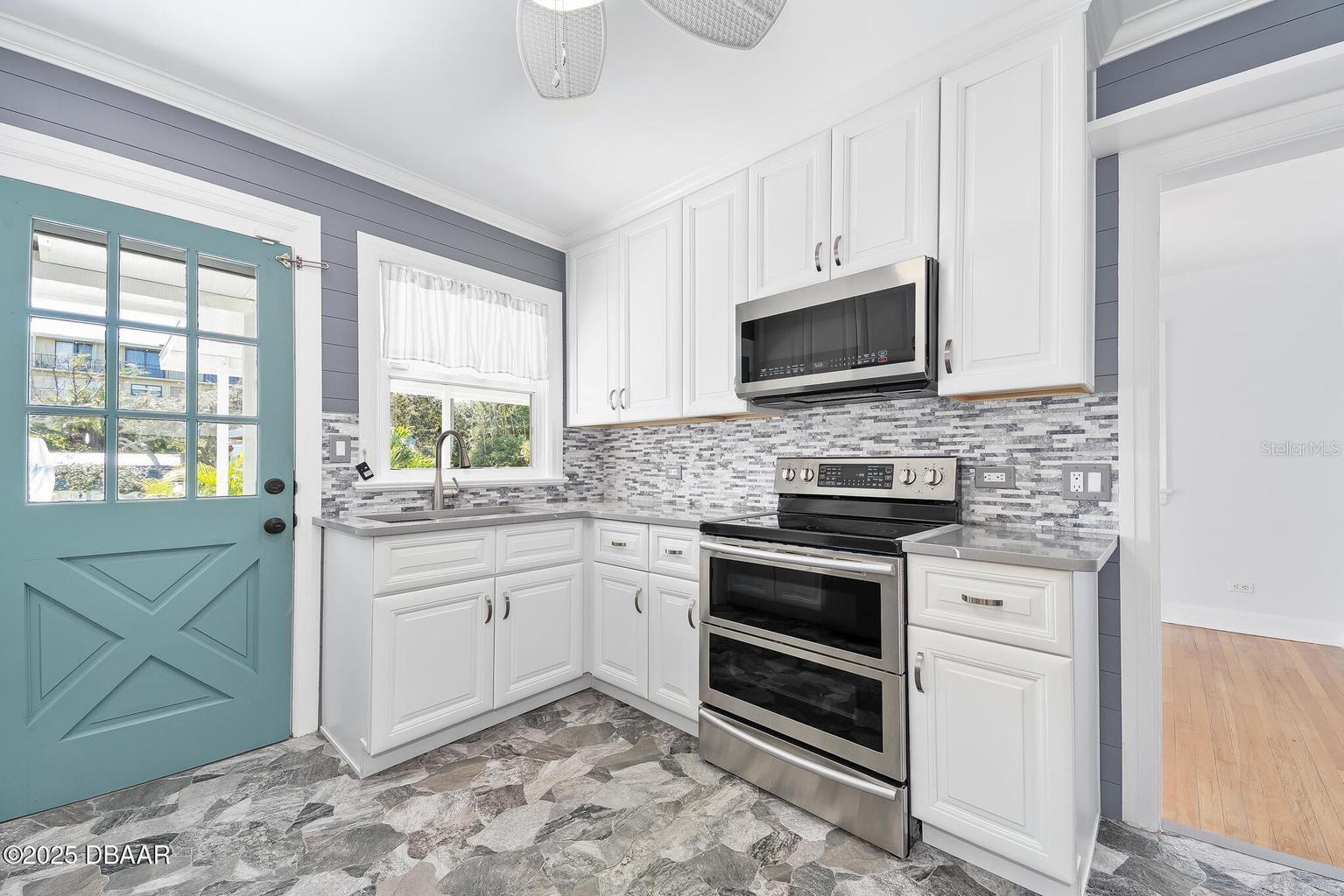 448 NAUTILUS AVE, DAYTONA BEACH, FL, 32118