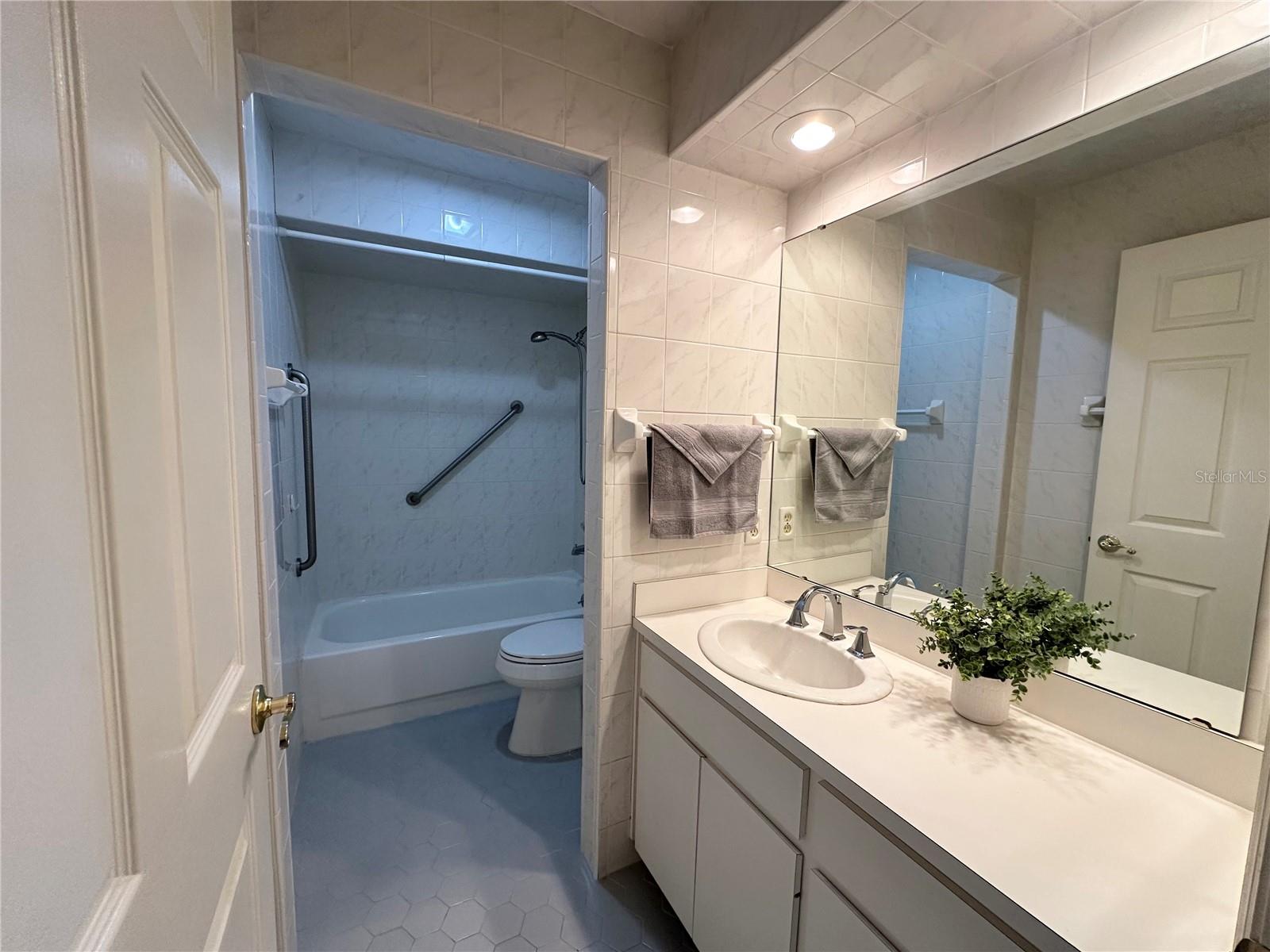 701 SPICEWOOD DR, LAKELAND, FL, 33801