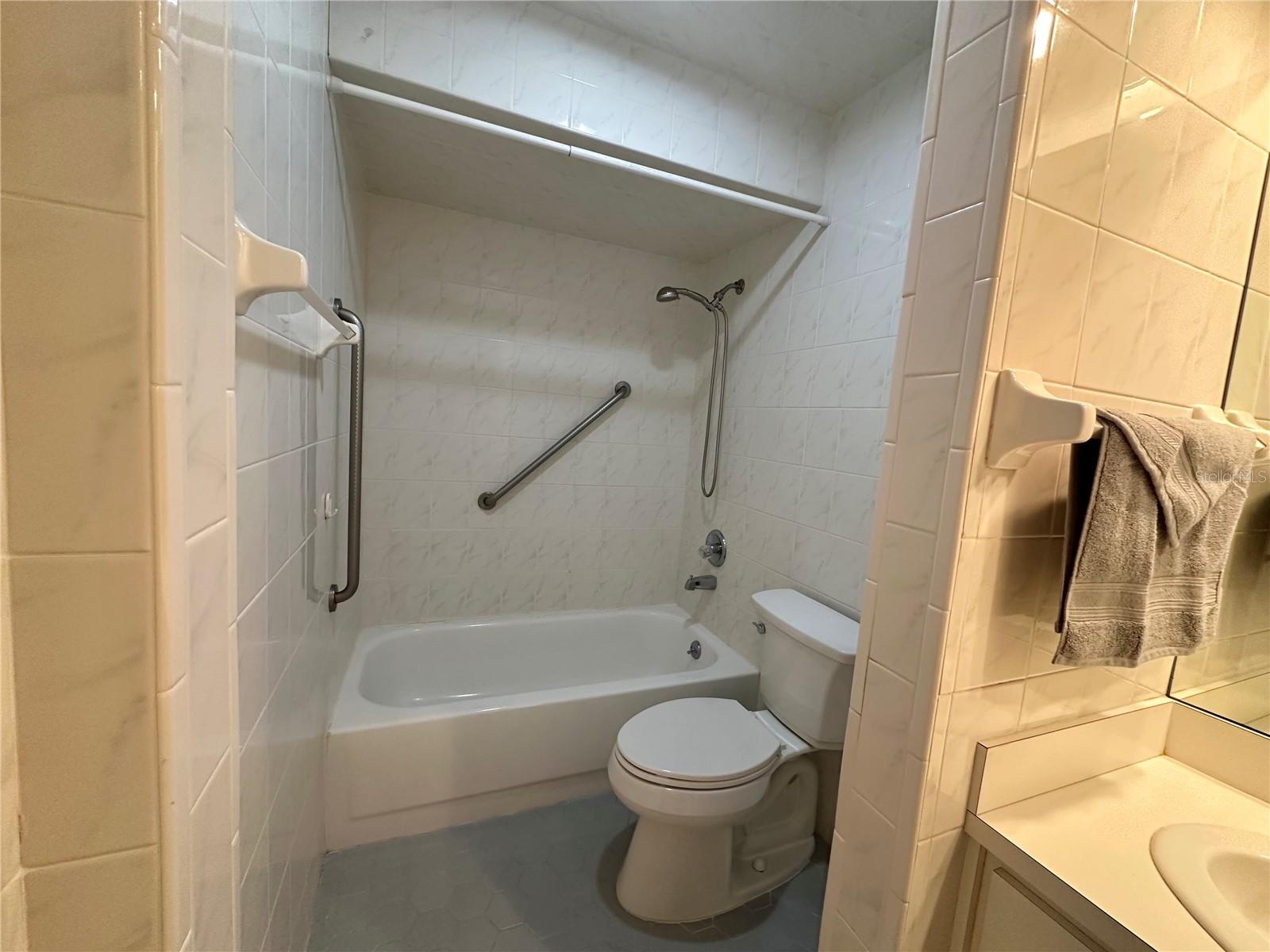 701 SPICEWOOD DR, LAKELAND, FL, 33801