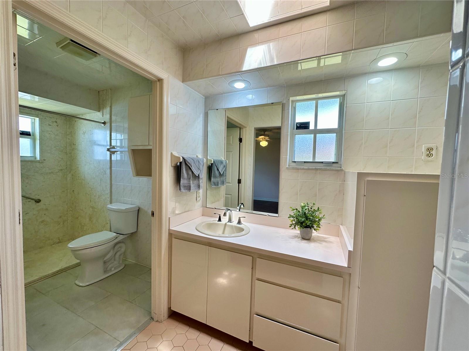 701 SPICEWOOD DR, LAKELAND, FL, 33801