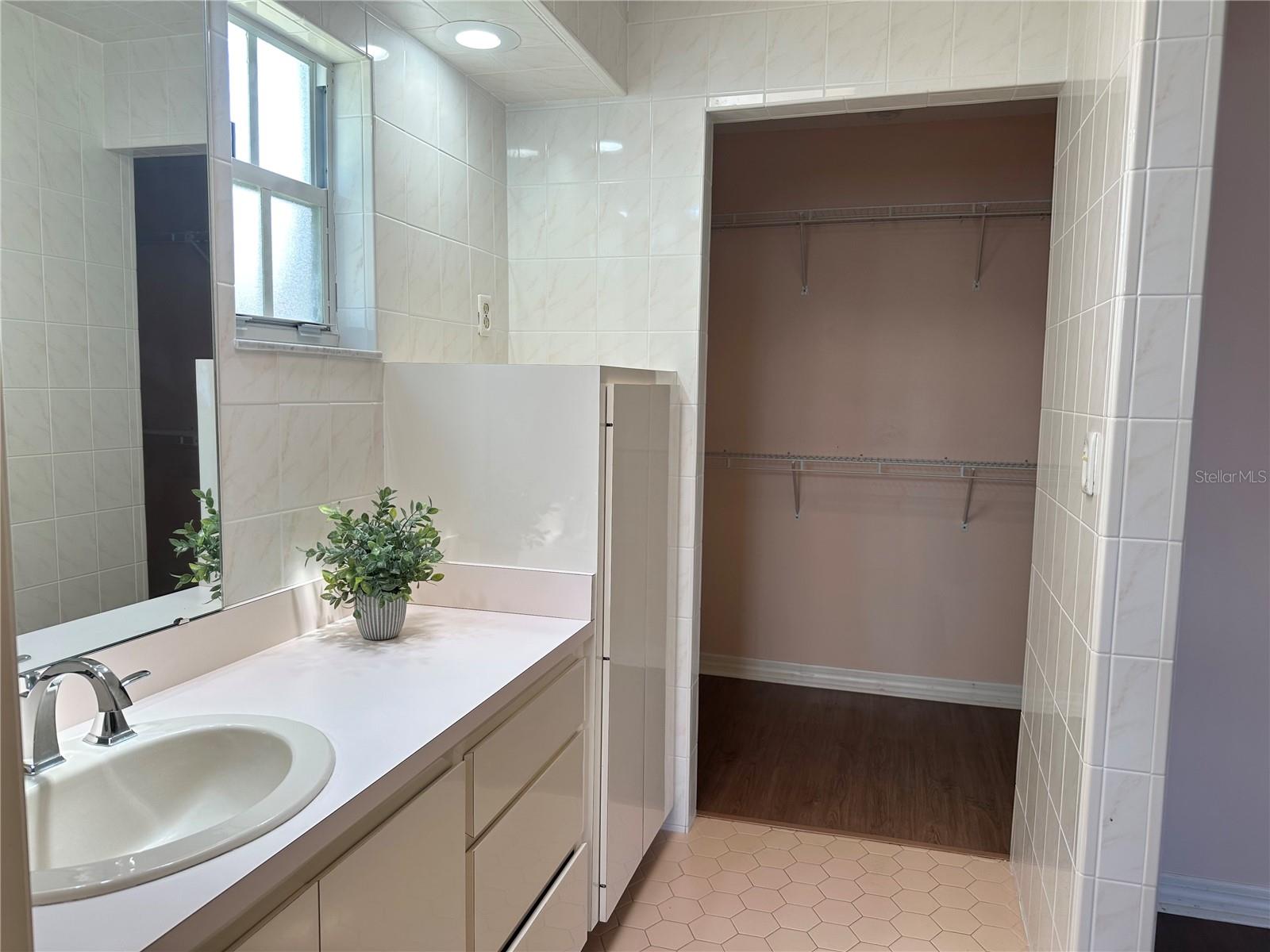 701 SPICEWOOD DR, LAKELAND, FL, 33801