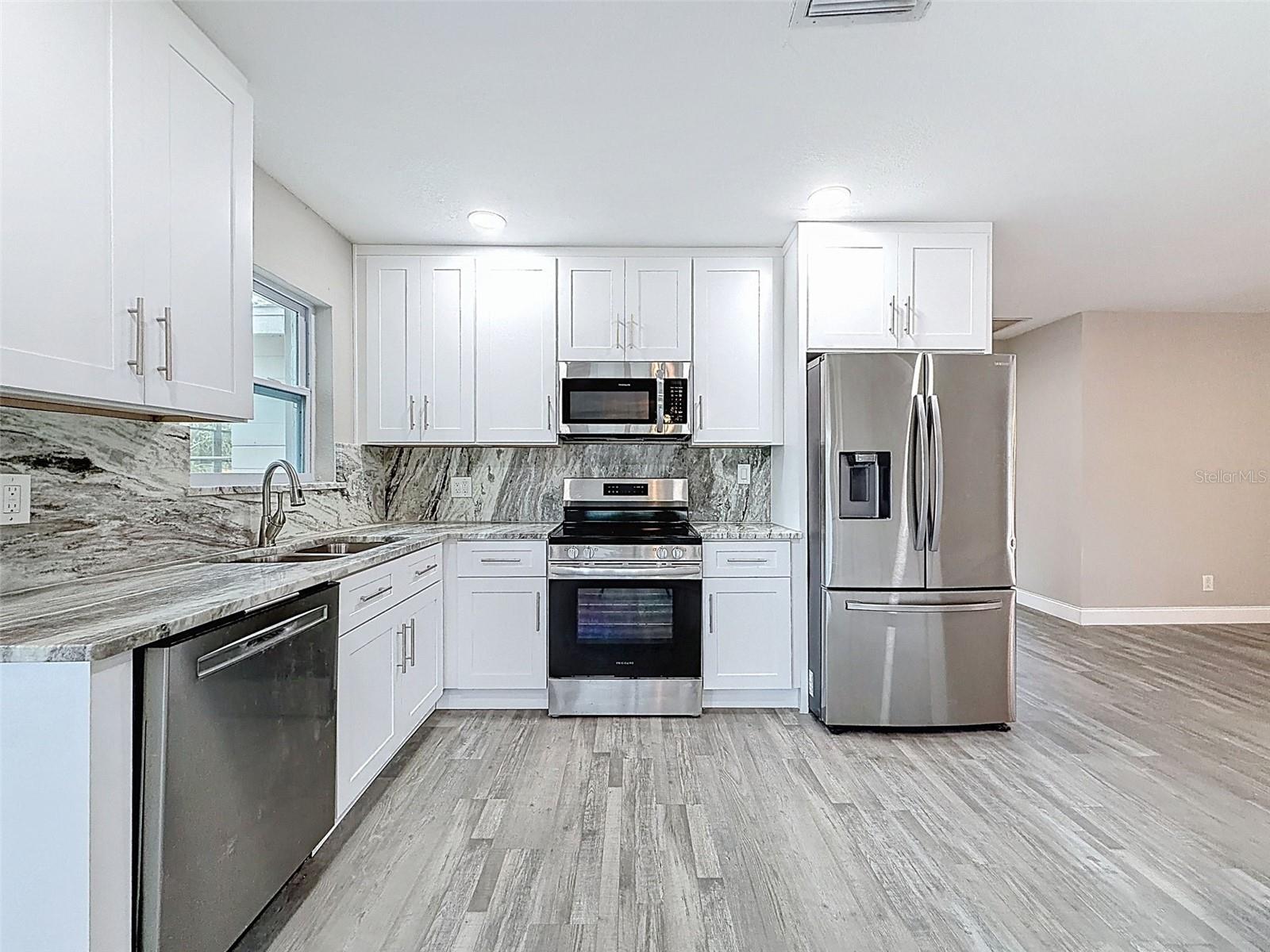 4221 SHORE ACRES BLVD NE, ST PETERSBURG, FL, 33703