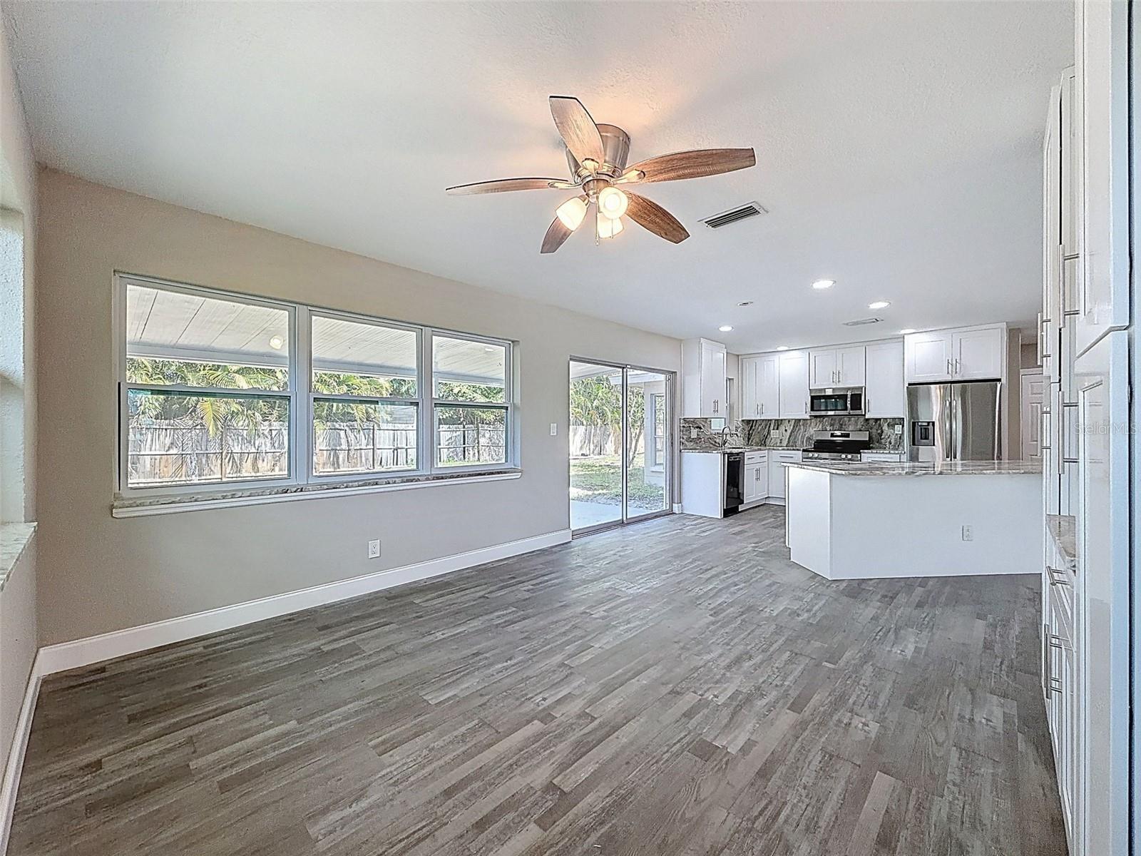 4221 SHORE ACRES BLVD NE, ST PETERSBURG, FL, 33703