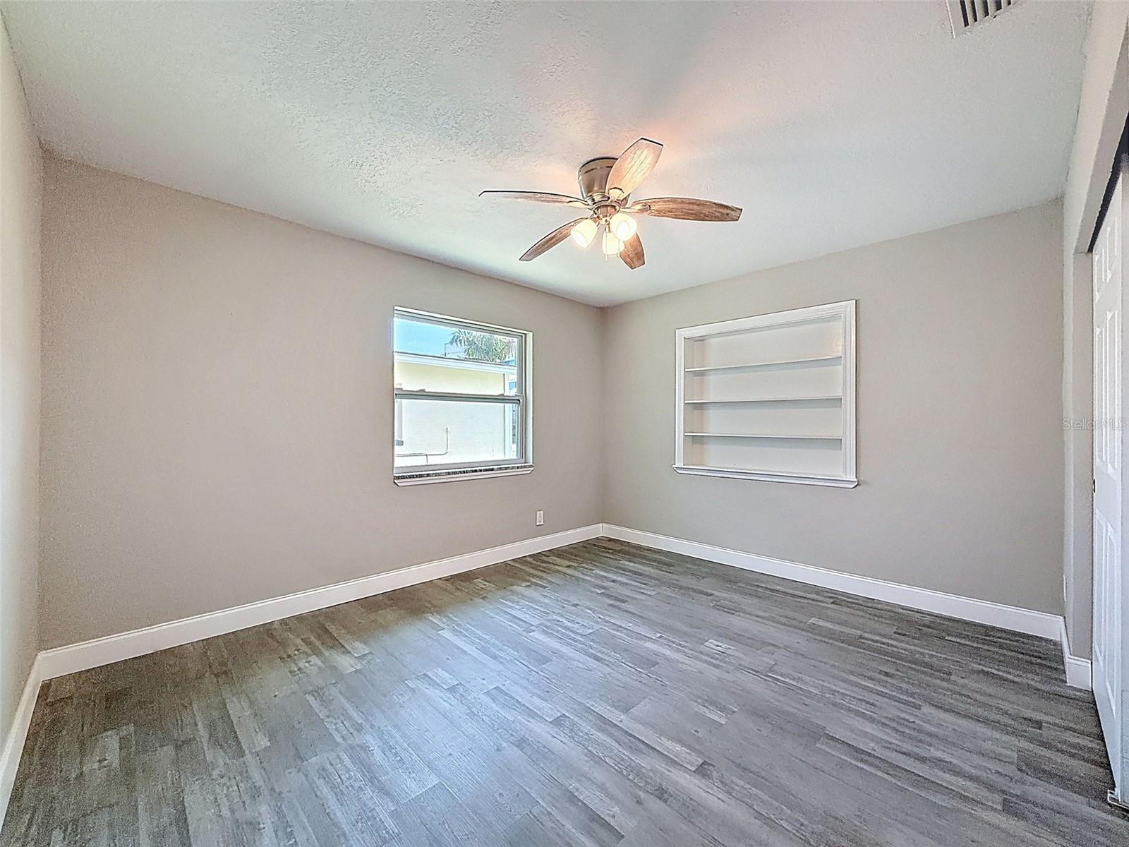 4221 SHORE ACRES BLVD NE, ST PETERSBURG, FL, 33703