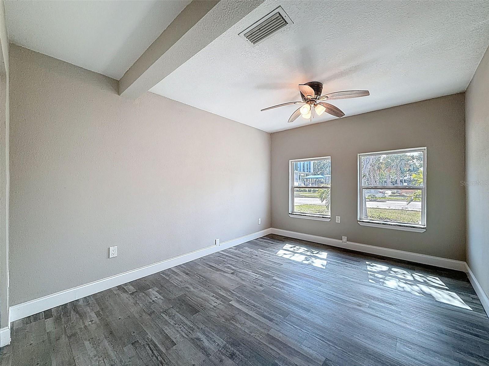 4221 SHORE ACRES BLVD NE, ST PETERSBURG, FL, 33703