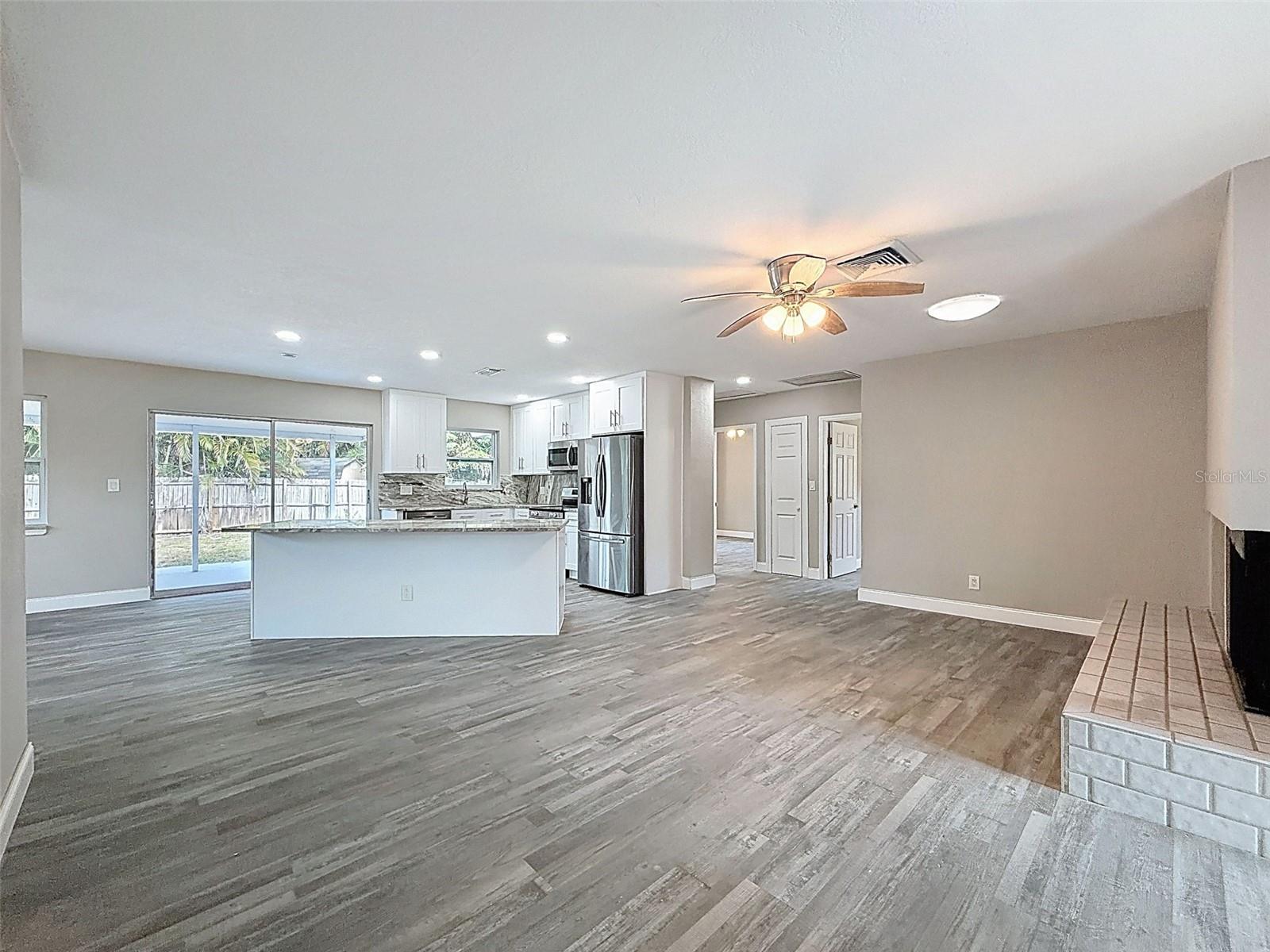 4221 SHORE ACRES BLVD NE, ST PETERSBURG, FL, 33703