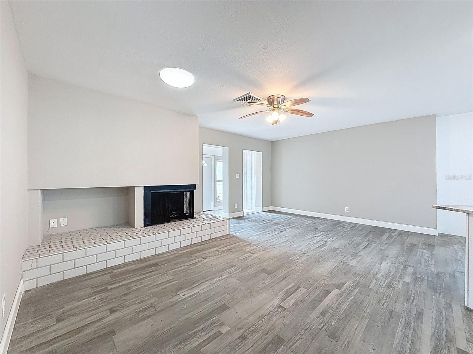 4221 SHORE ACRES BLVD NE, ST PETERSBURG, FL, 33703