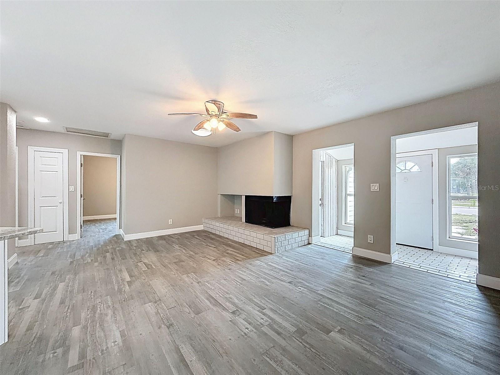 4221 SHORE ACRES BLVD NE, ST PETERSBURG, FL, 33703