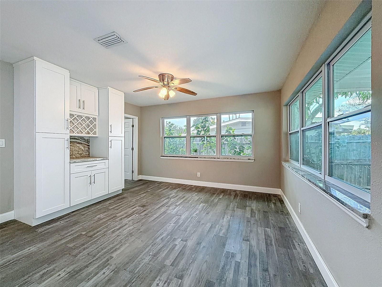 4221 SHORE ACRES BLVD NE, ST PETERSBURG, FL, 33703