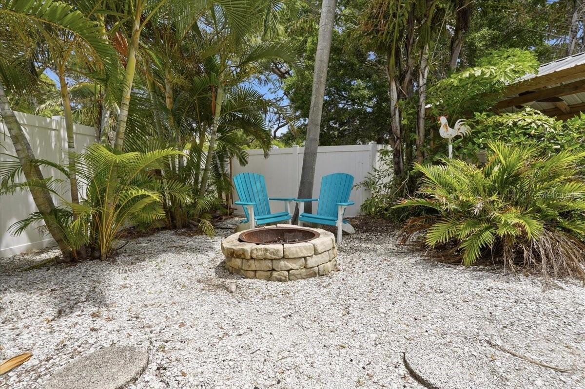 196 SHORE DR, PALM HARBOR, FL, 34683