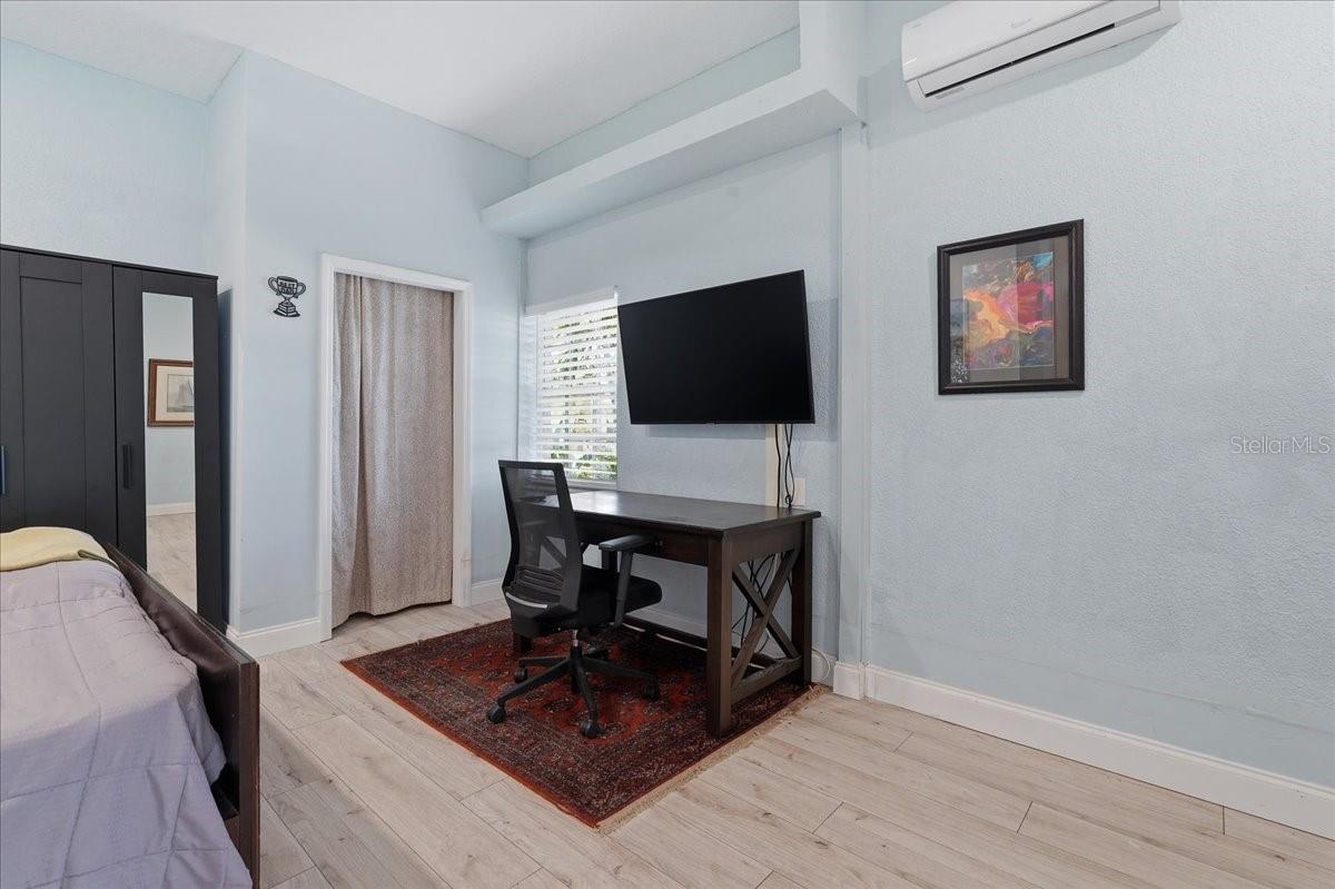 196 SHORE DR, PALM HARBOR, FL, 34683